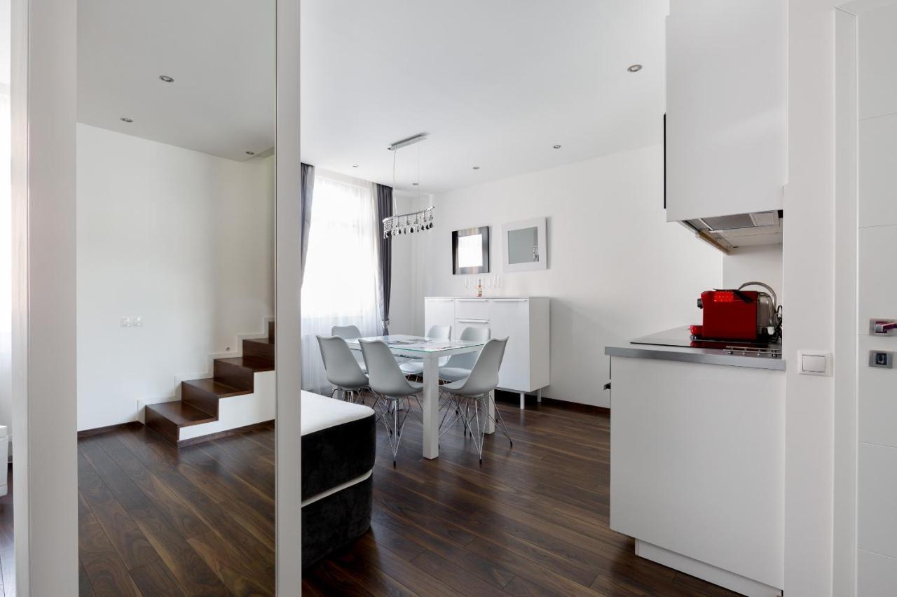 Budapest Central Square 2 Bedrooms Suite - Michaelides Voeroesmarty Square Residences Exterior photo