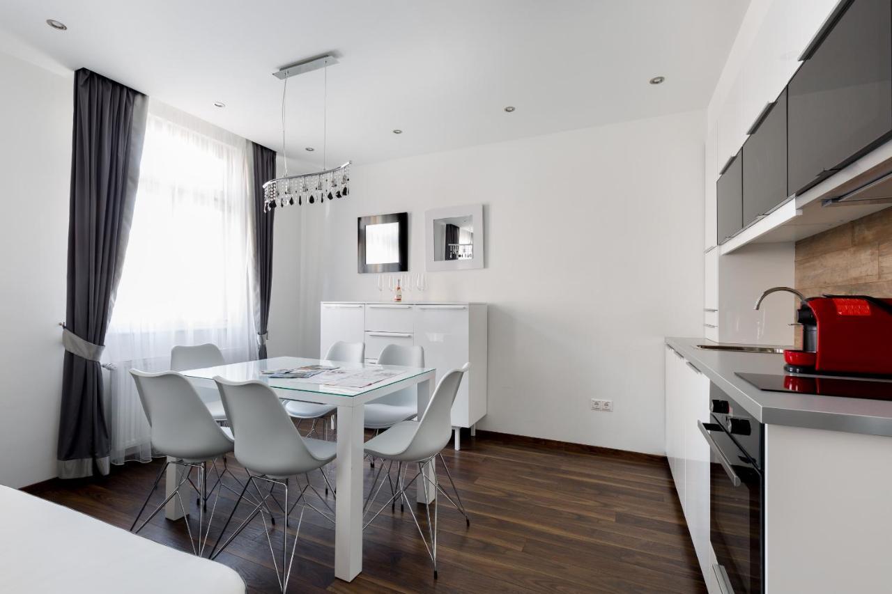 Budapest Central Square 2 Bedrooms Suite - Michaelides Voeroesmarty Square Residences Exterior photo
