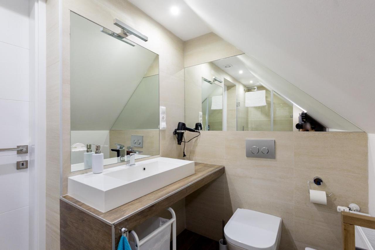 Budapest Central Square 2 Bedrooms Suite - Michaelides Voeroesmarty Square Residences Exterior photo