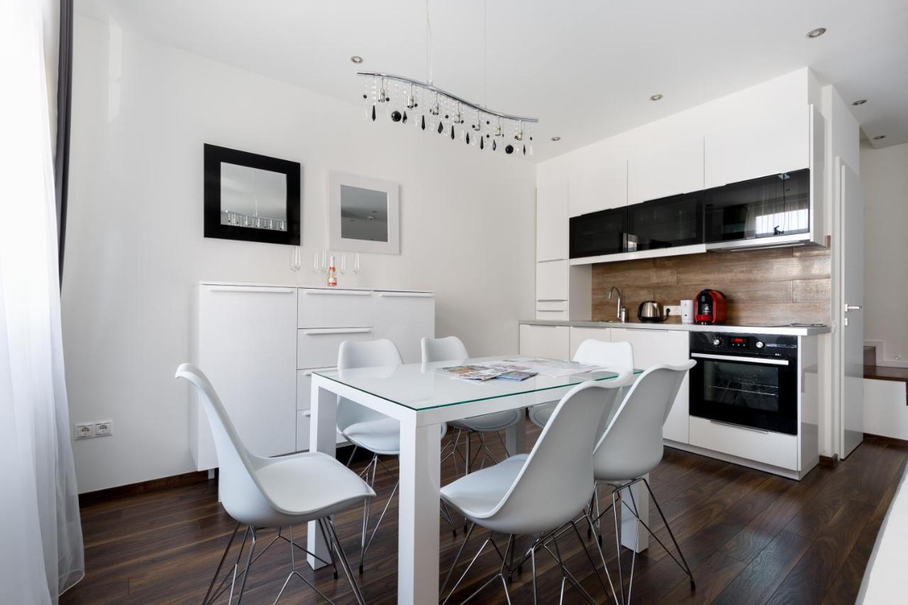 Budapest Central Square 2 Bedrooms Suite - Michaelides Voeroesmarty Square Residences Exterior photo